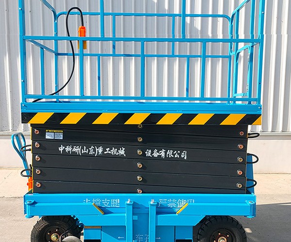 特克斯自行走升降机